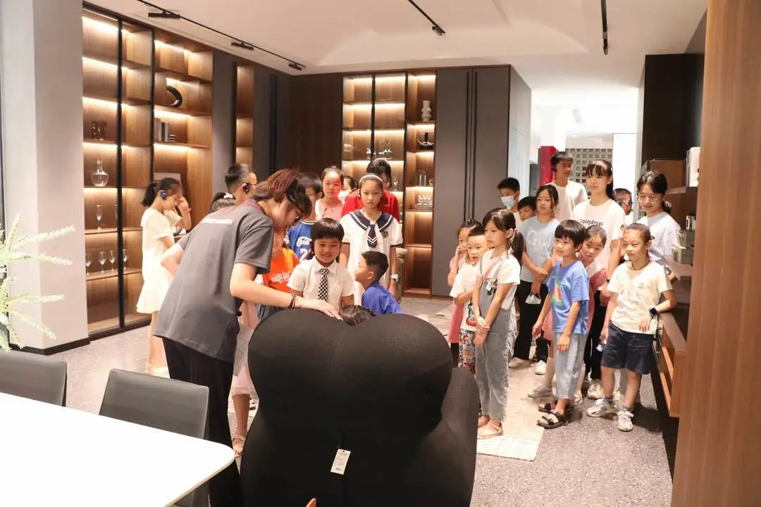 集成灶品牌帅丰电器助力小小美食家化身“厨师”大显身手