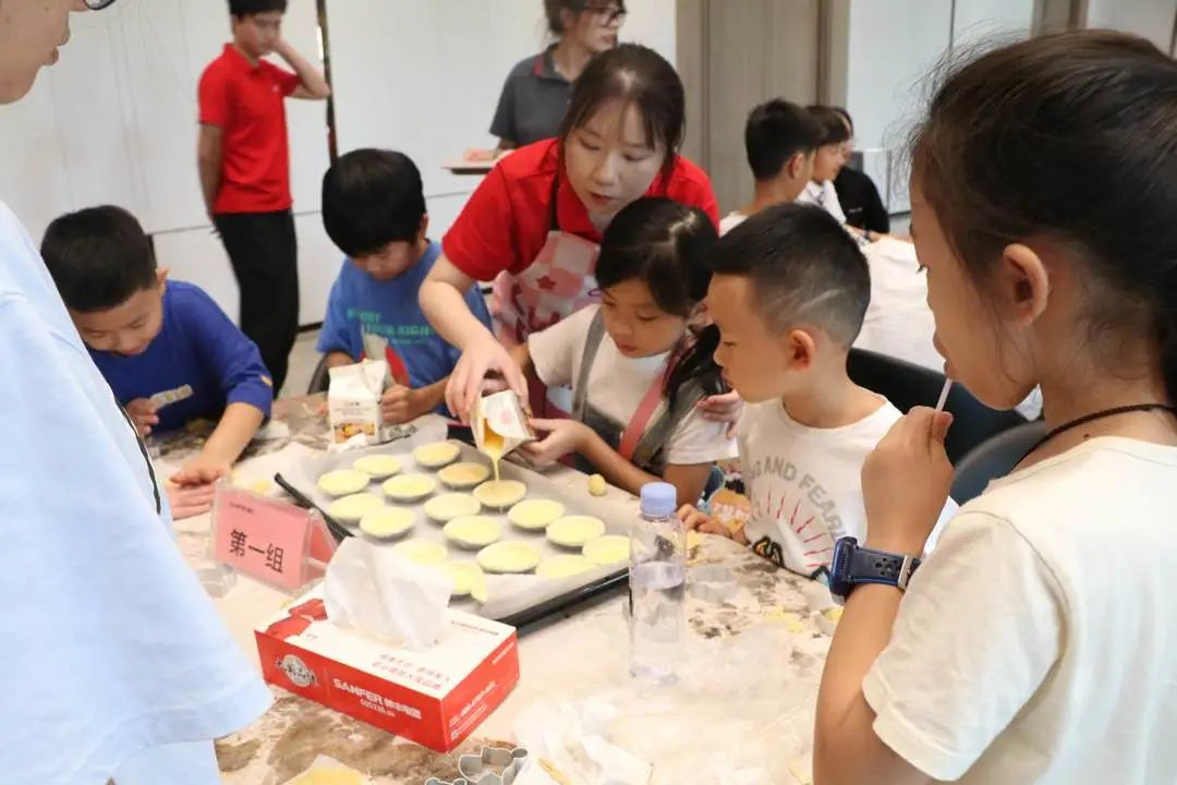 集成灶品牌帅丰电器助力小小美食家化身“厨师”大显身手