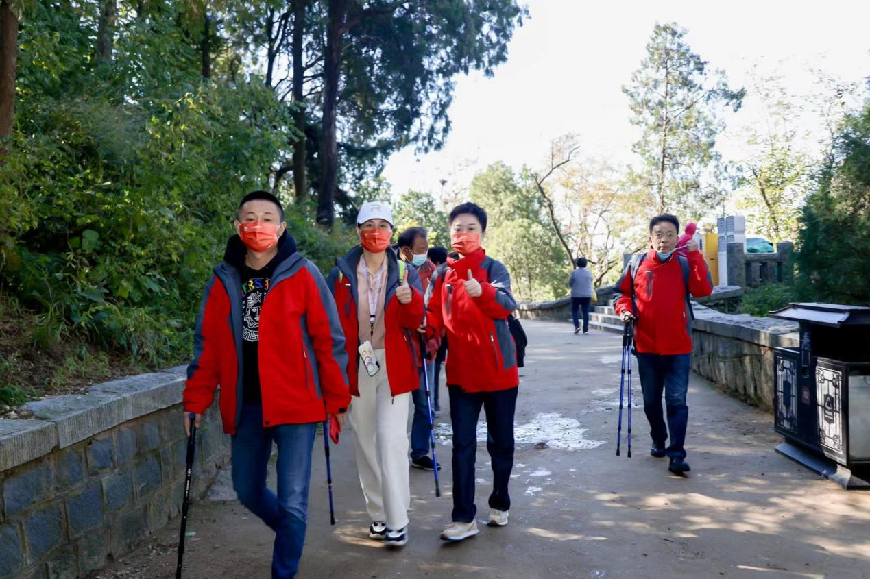 登顶泰山，勇攀巅峰，和集成灶品牌帅丰共赴王者之路！