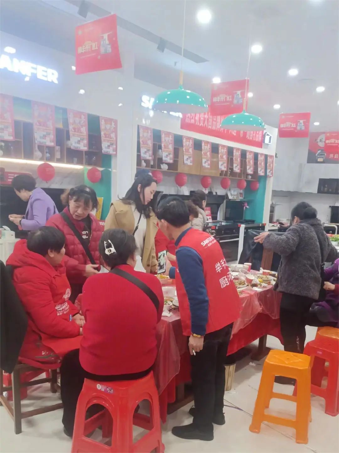 集成灶品牌帅丰为加盟商持续赋能，赢战终端市场！