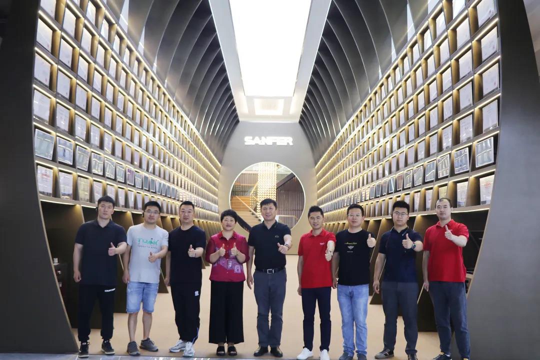 聚力赋能 领跑共赢 | 考察团走访帅丰电器，抒写嵊州厨电新篇章！