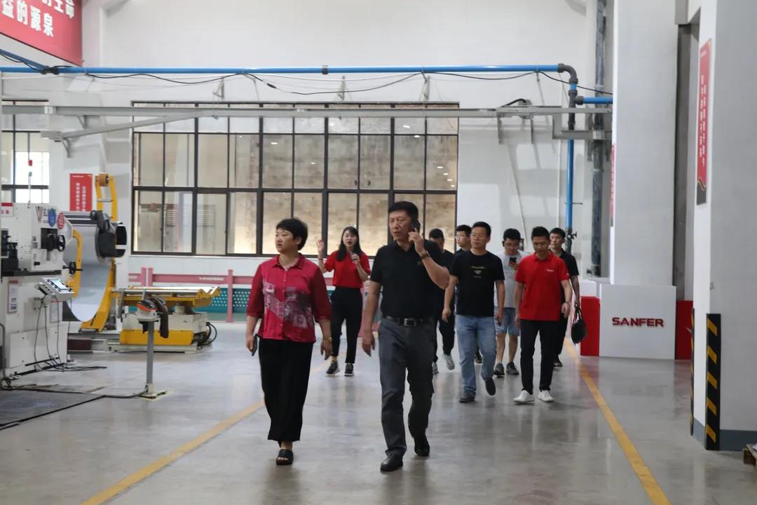 聚力赋能 领跑共赢 | 考察团走访帅丰电器，抒写嵊州厨电新篇章！