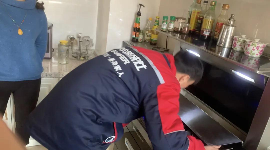 【帅丰微笑服务】她疯狂向亲朋好友安利帅丰集成灶，原因就是...